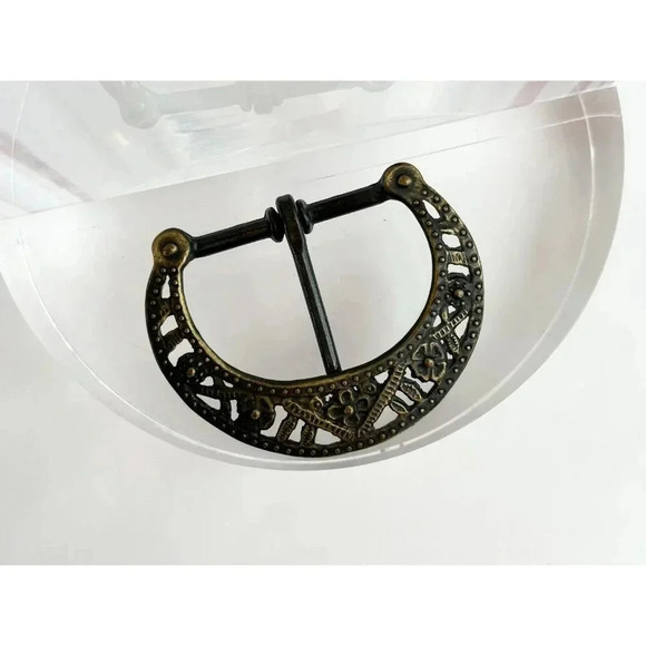 Dark Rich Bronze Vintage Southwest Style Curved Edge Cutout Ornate Belt Buckle - Picture 9 of 10